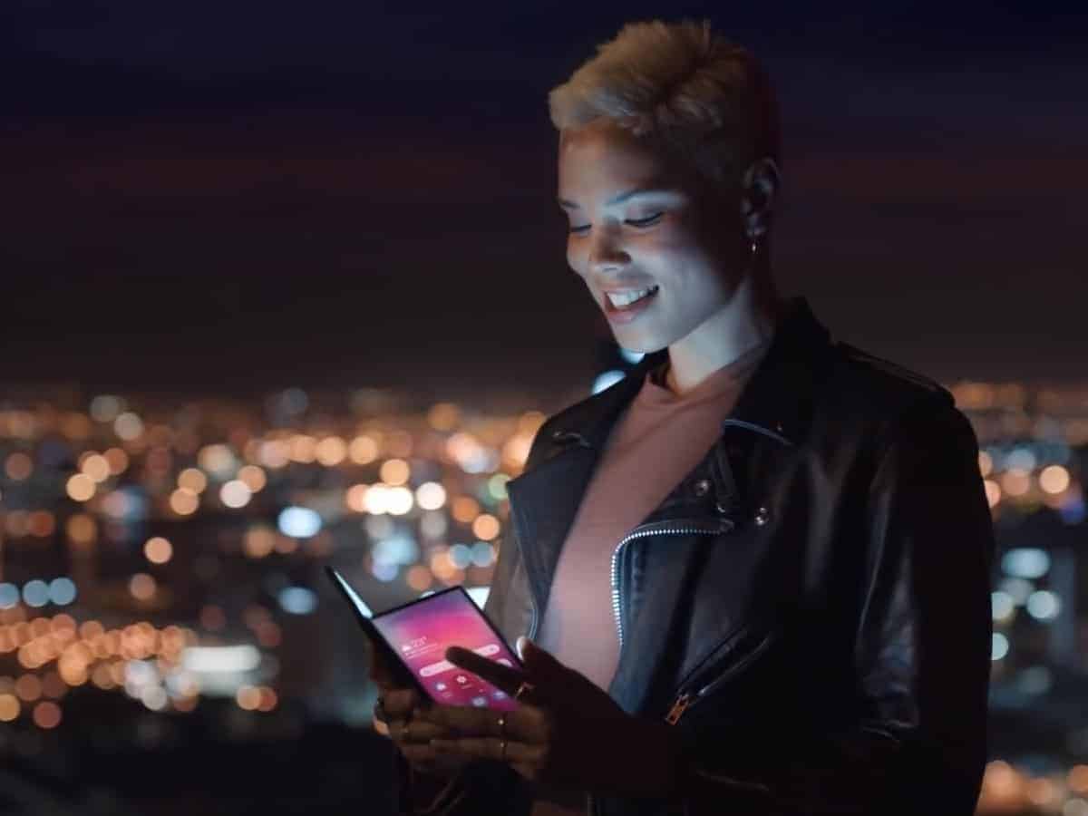 5 Reasons Why Foldable Smartphones Won’t Be a Hit This Year